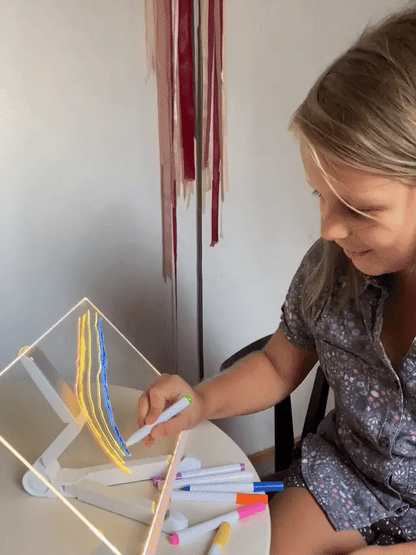 BrightNote™  LED Işıklı Yazı ve Çizim Panosu